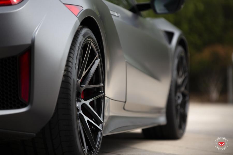 Детали экстерьера Acura NSX on Vossen Wheels (VPS-314) 2018 года  (фото 28 из 74)